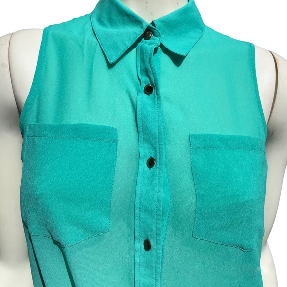 Foreign Exchange sleeveless mint green shirt with fun fringe in the back size S - Picture 5 of 9